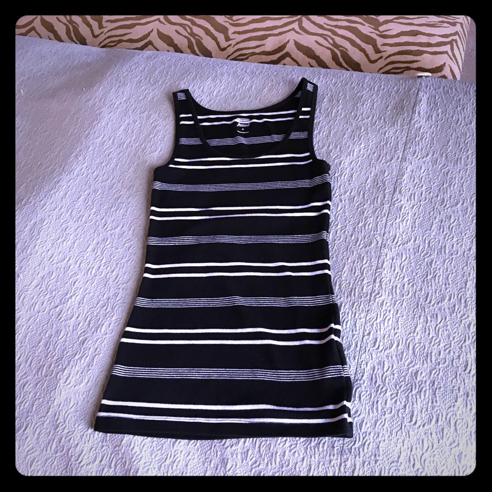 Old Navy black and white ribbed striped tank top